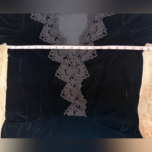 Women’s FREE PEOPLE Black Premier velvet dreams lace crochet tunic dress- XS - Picture 8 of 9